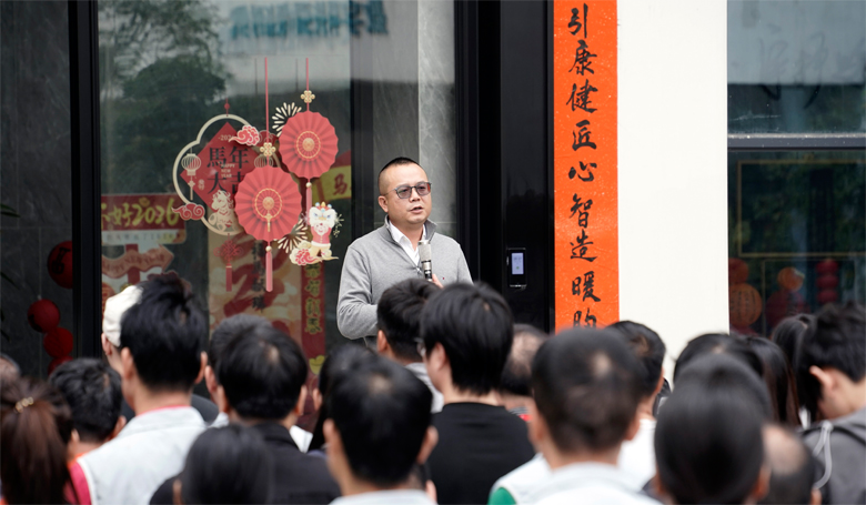 _CE23215.JPG _CE23215.JPG